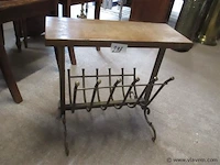 Krantenbak - afbeelding 1 van  2