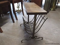 Krantenbak - afbeelding 2 van  2