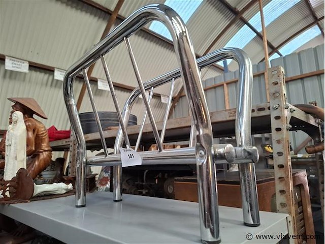 Krantenbak - afbeelding 2 van  2