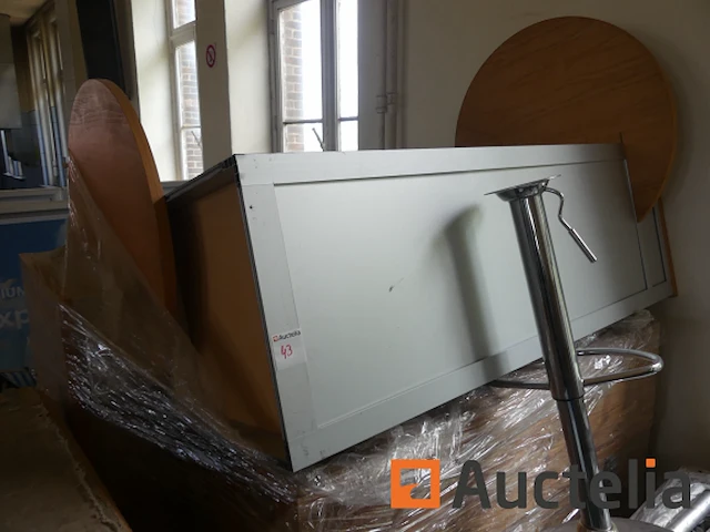 Krat met diverse stands materiaal (aluminium) - afbeelding 10 van  13