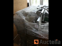 Krat met diverse stands materiaal (aluminium) - afbeelding 13 van  13