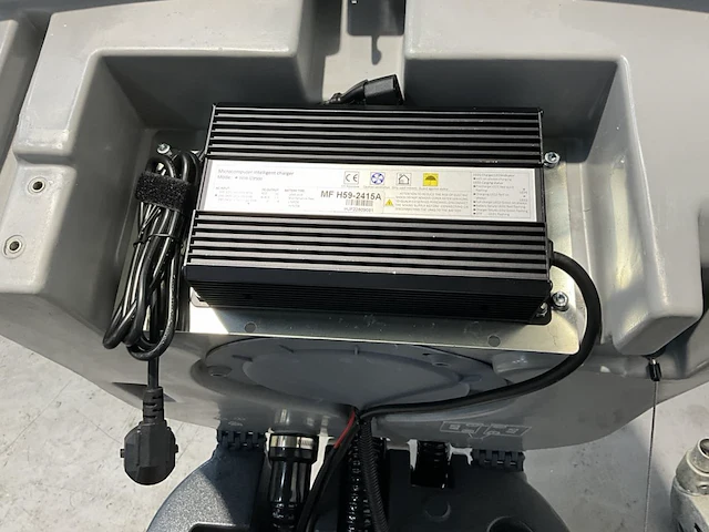 Kremer - kr fr 70 - zelfrijdende veegmachine - afbeelding 6 van  17