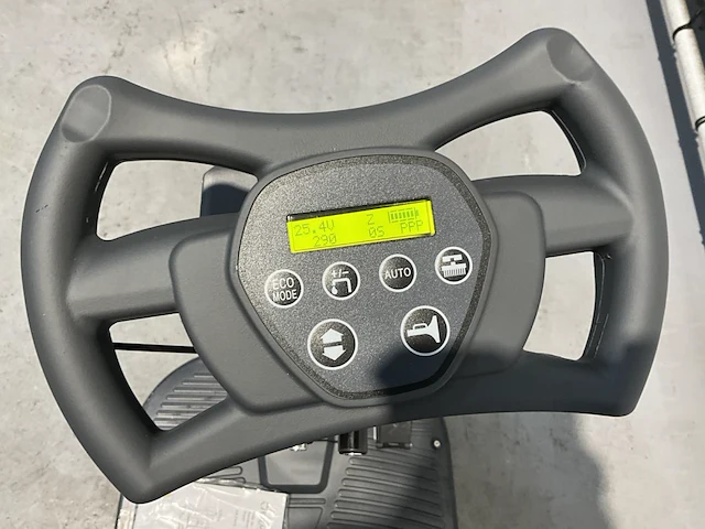 Kremer - kr fr 70 - zelfrijdende veegmachine - afbeelding 17 van  17