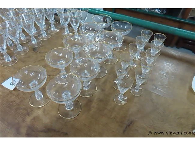 Kristallen glasservies +-42stuks - afbeelding 3 van  4