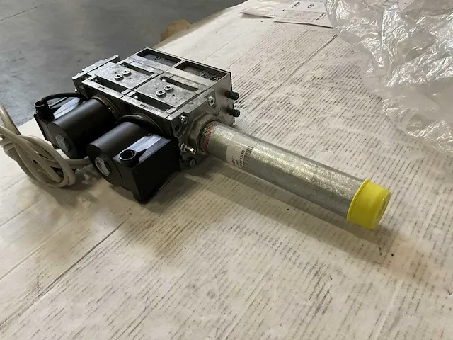 Krom schroder cg340r01-vt2wf1z gas regelblok - afbeelding 3 van  8
