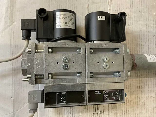 Krom schroder cg340r01-vt2wf1z gas regelblok - afbeelding 7 van  8