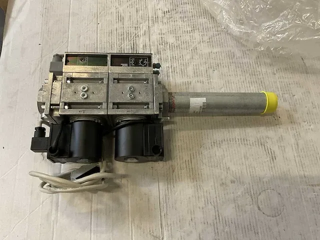 Krom schroder cg340r01-vt2wf1z gas regelblok - afbeelding 2 van  8