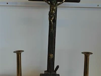 Kruis met 2 kandelaars - afbeelding 1 van  4