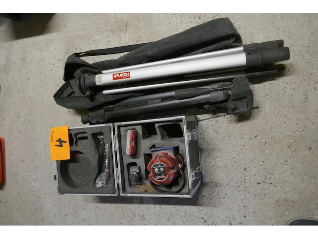 Kruislijnlaser met statieven futech - afbeelding 1 van  3