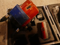 Kruislijnlaser met statieven futech - afbeelding 2 van  3