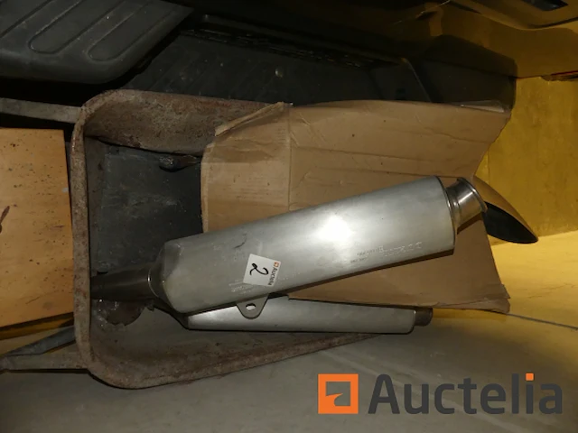 Kruiwagen en ducati motorfiets onderdelen - afbeelding 2 van  3