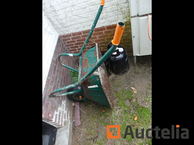 Kruiwagen en kraanbak - afbeelding 3 van  7