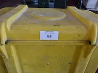 Kruiwagen, gele pvc koffer met gerief (2,3) - afbeelding 2 van  7