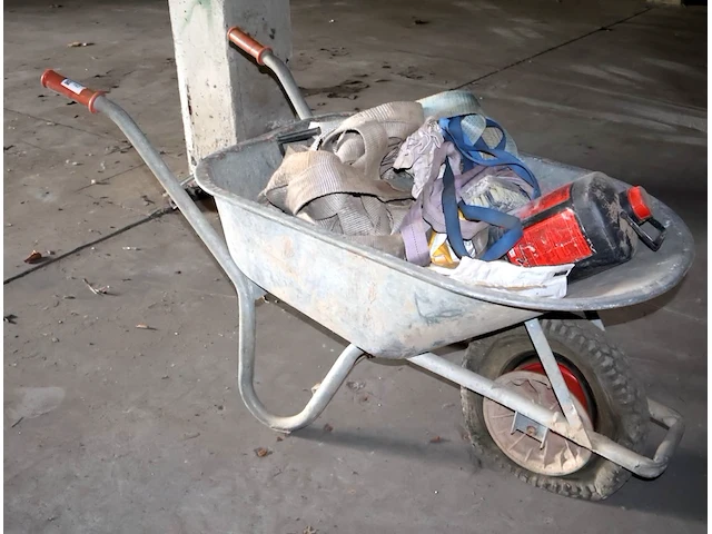 Kruiwagen met spanbanden - afbeelding 3 van  3
