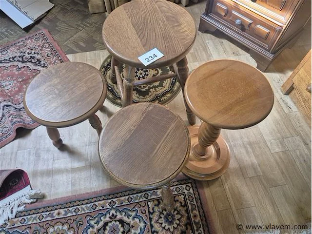 Krukjes en bijzettafel 4 stuks - afbeelding 1 van  3