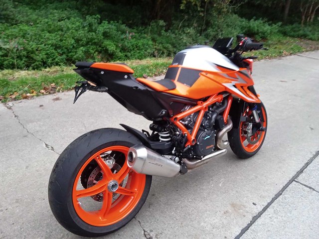 Ktm - 1290 superduke r - motorfiets - afbeelding 6 van  11