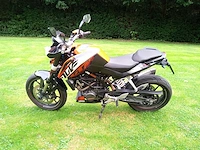 Ktm - duke 125 - motorfiets - afbeelding 1 van  7