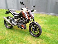 Ktm - duke 125 - motorfiets - afbeelding 3 van  7