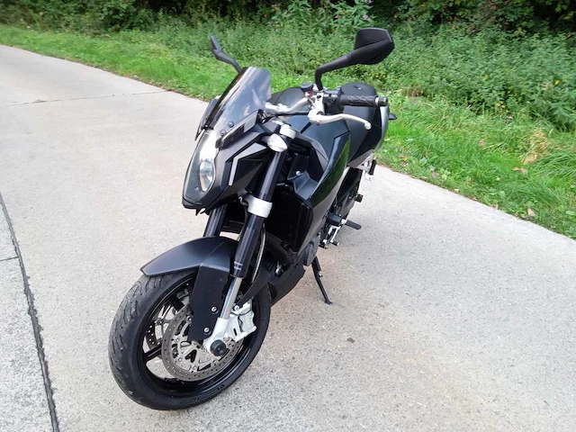 Ktm - super duke - motorfiets - afbeelding 8 van  10