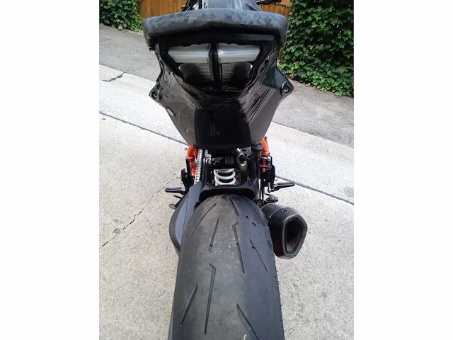 Ktm - super duke 1290 r - motorcycle - afbeelding 10 van  13
