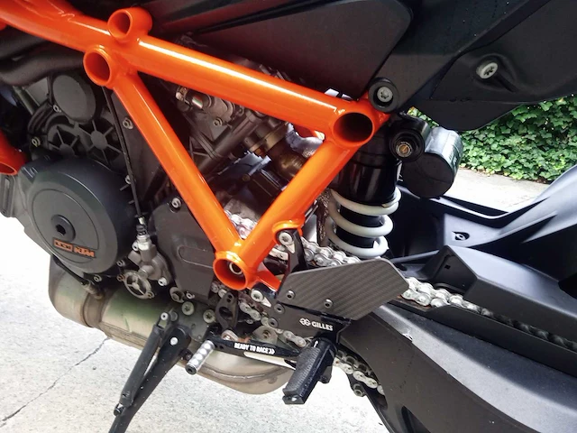 Ktm - super duke 1290 r - motorcycle - afbeelding 9 van  13