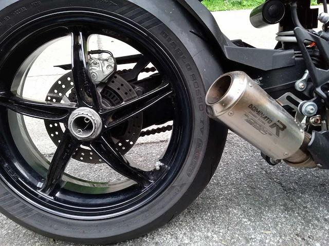 Ktm - superduke r - motorfiets - afbeelding 2 van  13