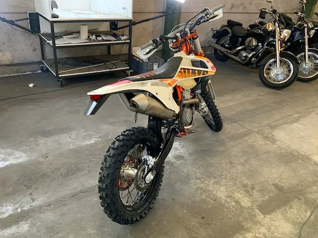 Ktm enduro 350exc-f motorfiets - afbeelding 13 van  17