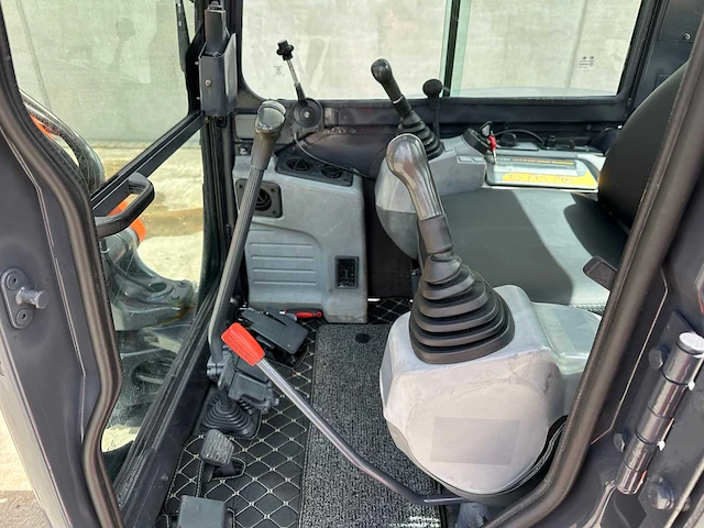 Kubota - 2012 - kx155-3 - midigraafmachine - afbeelding 21 van  36