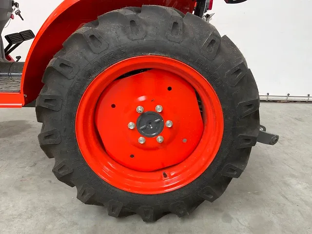 Kubota - neostar a211n tractor 4wd - afbeelding 2 van  18