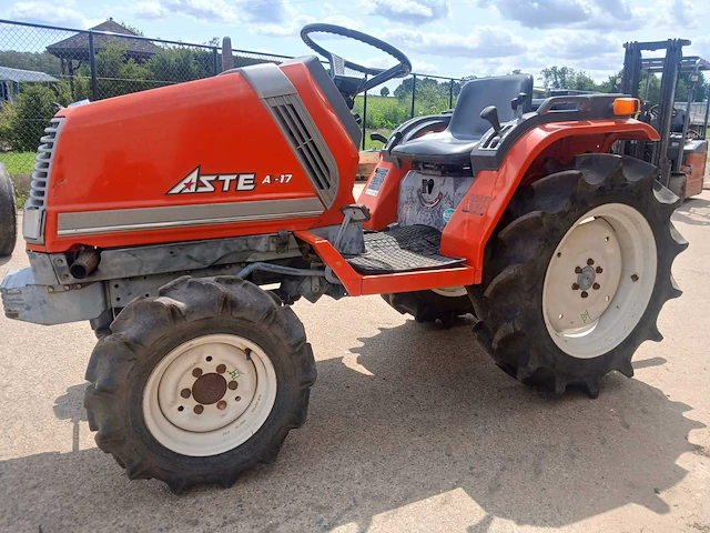 Kubota aste a17 minitractor 4wd - afbeelding 1 van  6