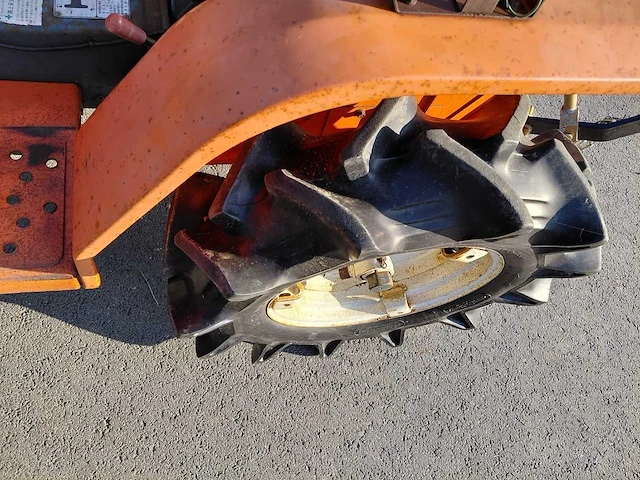 Kubota b1400 vierwielaangedreven minitractor - afbeelding 3 van  14