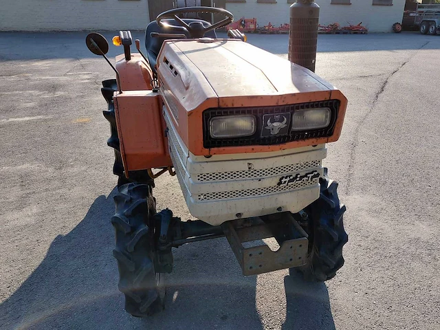 Kubota b1400 vierwielaangedreven minitractor - afbeelding 7 van  14