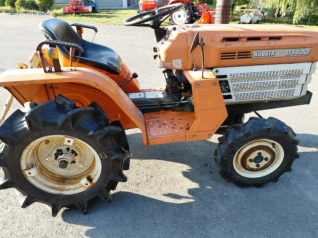 Kubota b1400 vierwielaangedreven minitractor - afbeelding 8 van  14