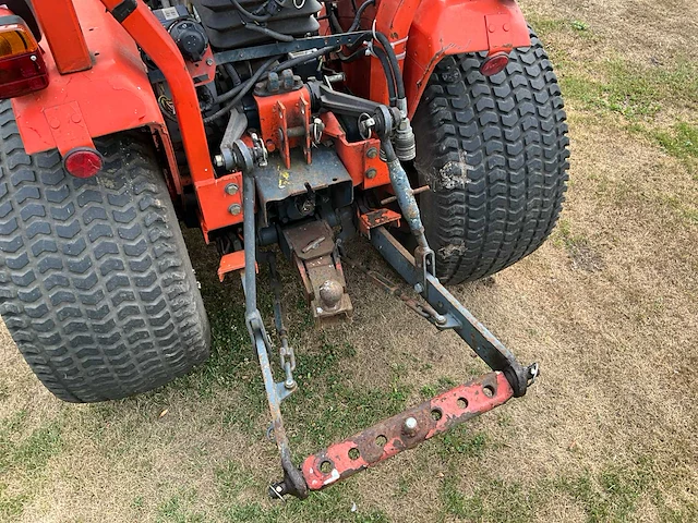 Kubota b1750 hst minitractor - afbeelding 8 van  30