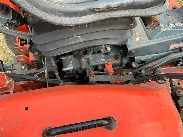 Kubota b1750 hst minitractor - afbeelding 14 van  30