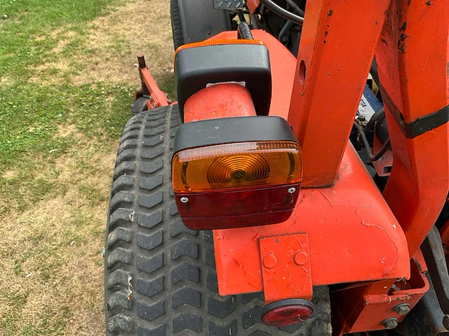 Kubota b1750 hst minitractor - afbeelding 20 van  30