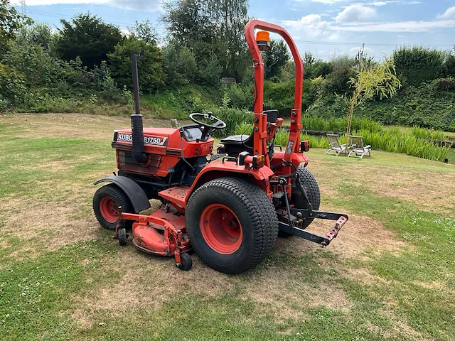 Kubota b1750 hst minitractor - afbeelding 23 van  30