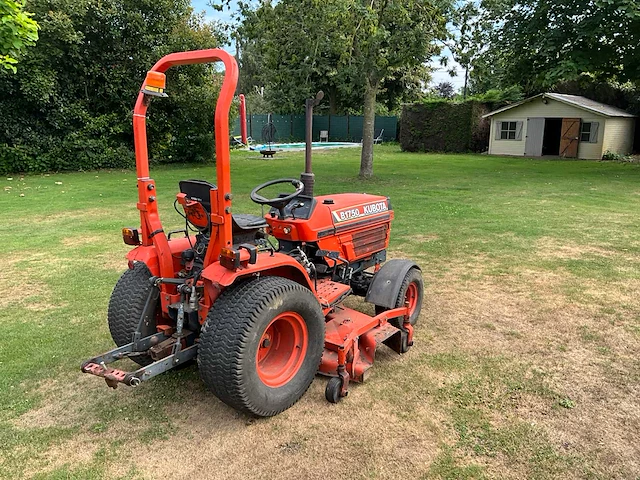 Kubota b1750 hst minitractor - afbeelding 26 van  30