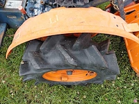 Kubota b6000 vierwielaangedreven minitractor met grondfrees - afbeelding 15 van  16