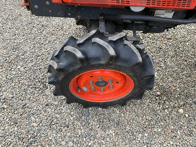 Kubota b6200 minitractor - afbeelding 2 van  24