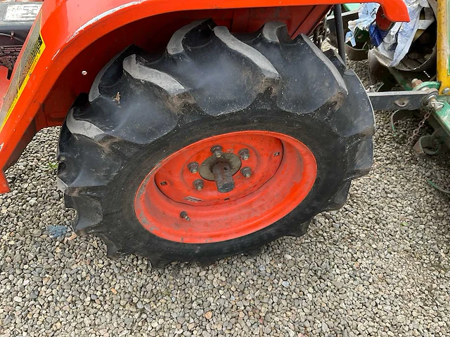 Kubota b6200 minitractor - afbeelding 3 van  24
