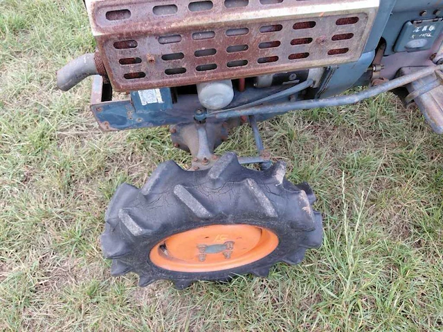 Kubota b7000 minitractor met grondfrees - afbeelding 17 van  17