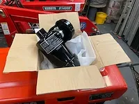 Kubota b7000 minitractor - afbeelding 3 van  11