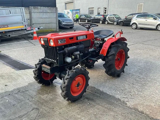 Kubota b7000 minitractor - afbeelding 1 van  11