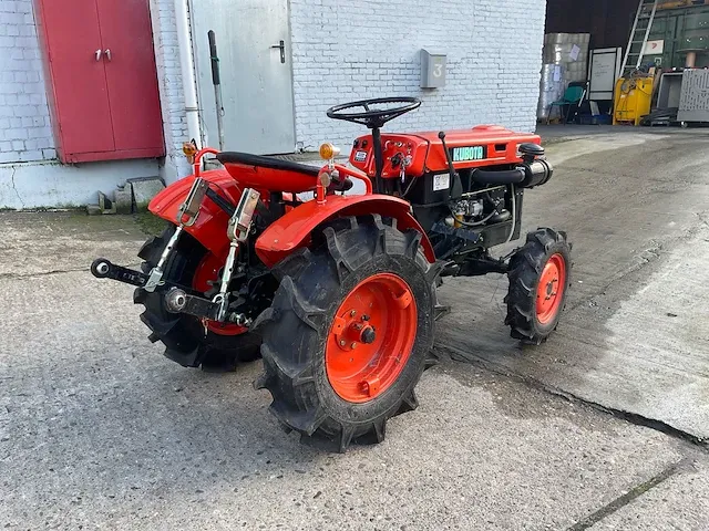 Kubota b7000 minitractor - afbeelding 5 van  11