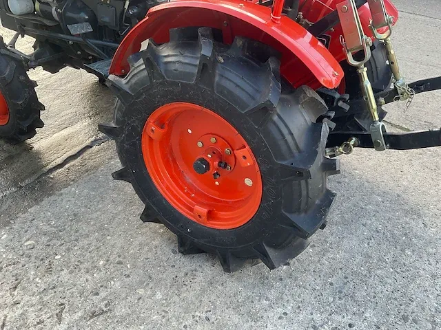 Kubota b7000 minitractor - afbeelding 7 van  11