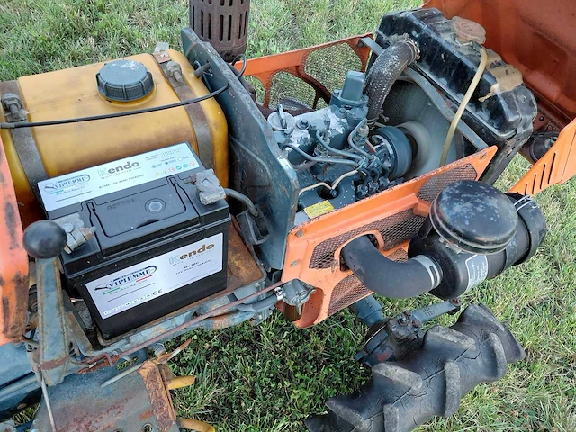 Kubota b7001 vierwielaangedreven minitractor met grondfrees - afbeelding 19 van  19