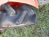 Kubota b7001 vierwielaangedreven minitractor met grondfrees - afbeelding 3 van  19