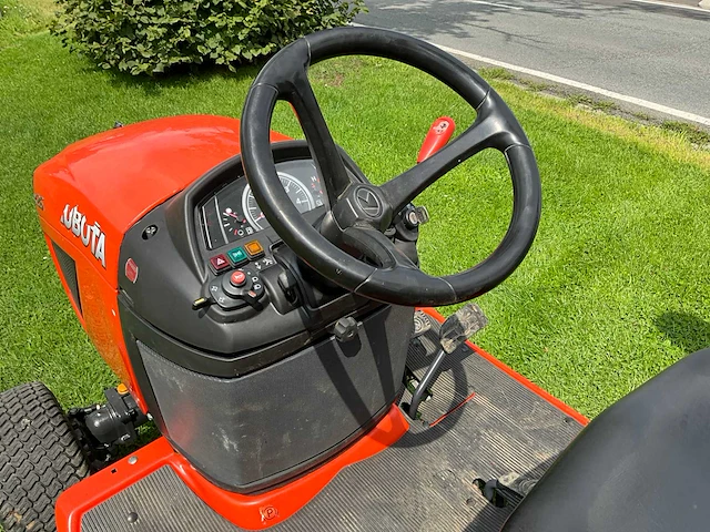 Kubota bx261 micro hydrostatische tractor - afbeelding 3 van  24