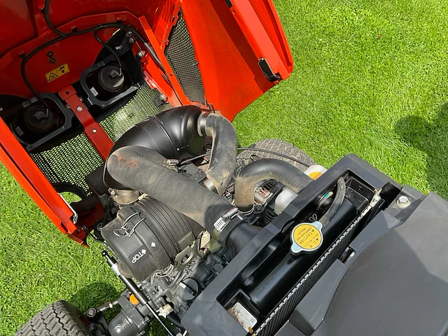 Kubota bx261 micro hydrostatische tractor - afbeelding 9 van  24